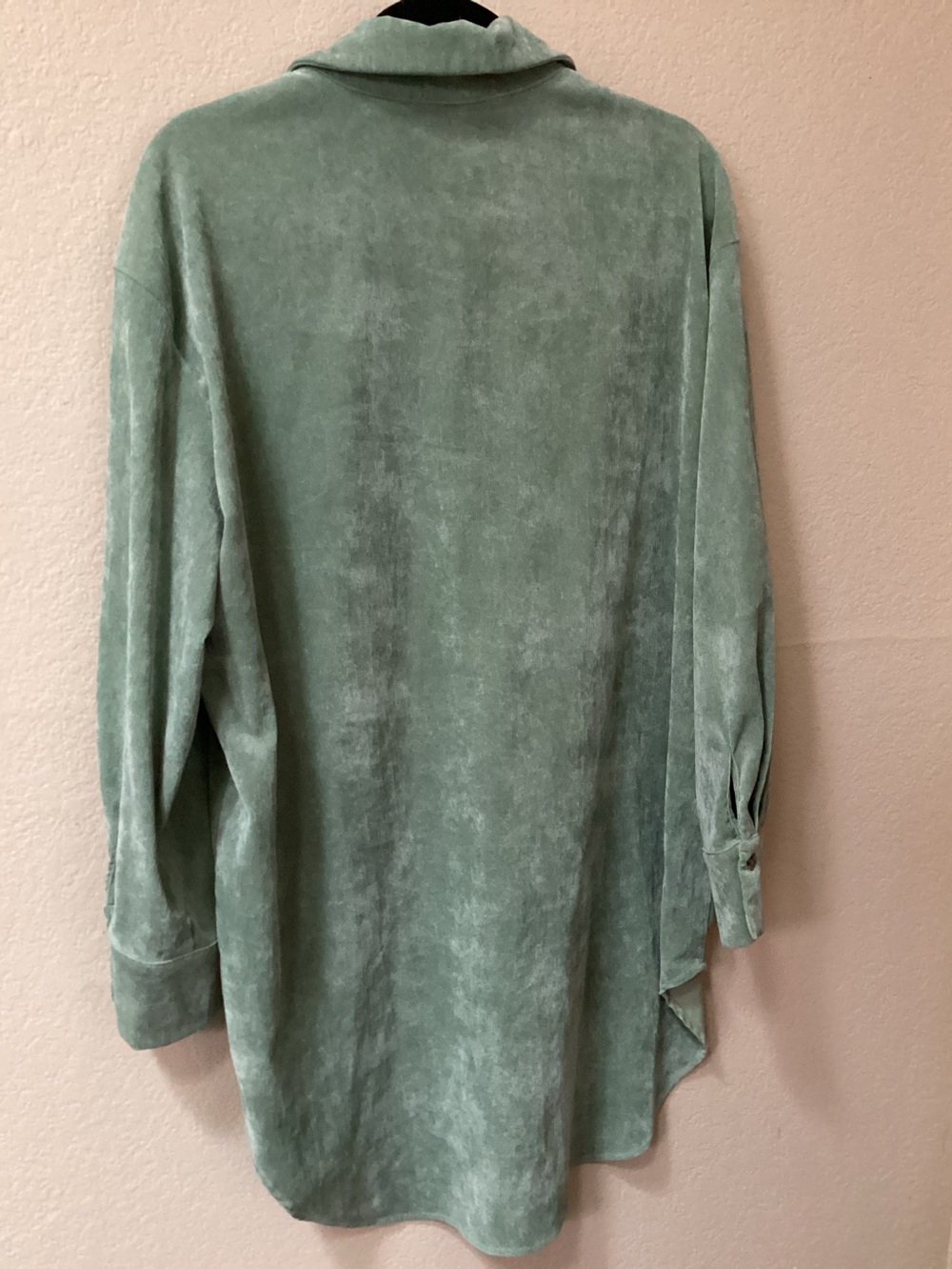 Casual Button-Down Shirt in Sage Green - Picture 4 of 4